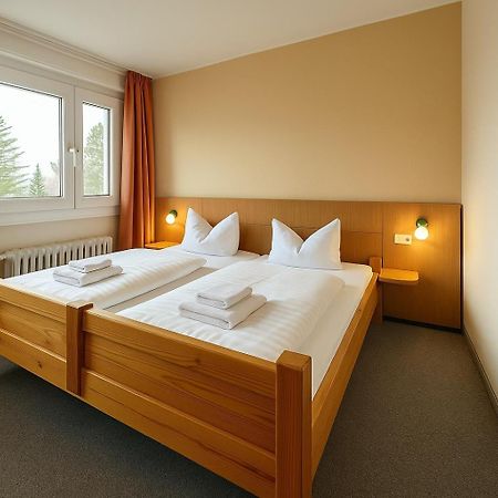 Hotel Am Laerchenberg I Fruehstueck, Wlan, Parkplatz Schirgiswalde-Kirschau Luaran gambar