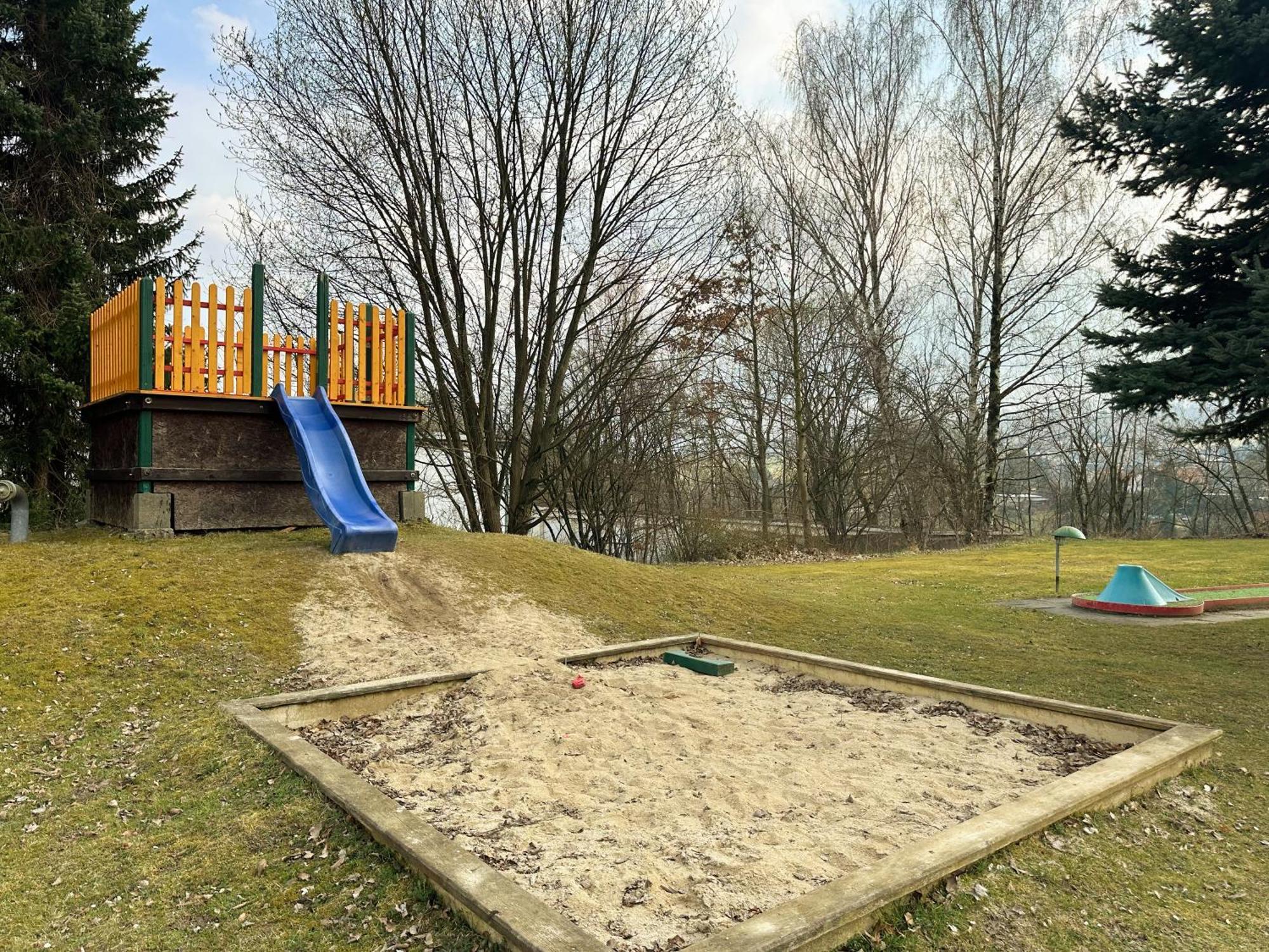 Hotel Am Laerchenberg I Fruehstueck, Wlan, Parkplatz Schirgiswalde-Kirschau Luaran gambar