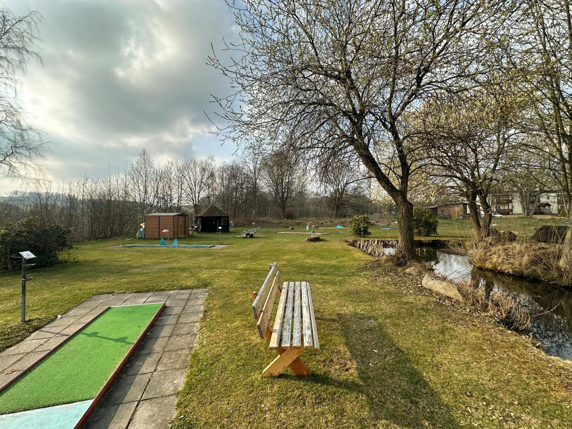 Hotel Am Laerchenberg I Fruehstueck, Wlan, Parkplatz Schirgiswalde-Kirschau Luaran gambar