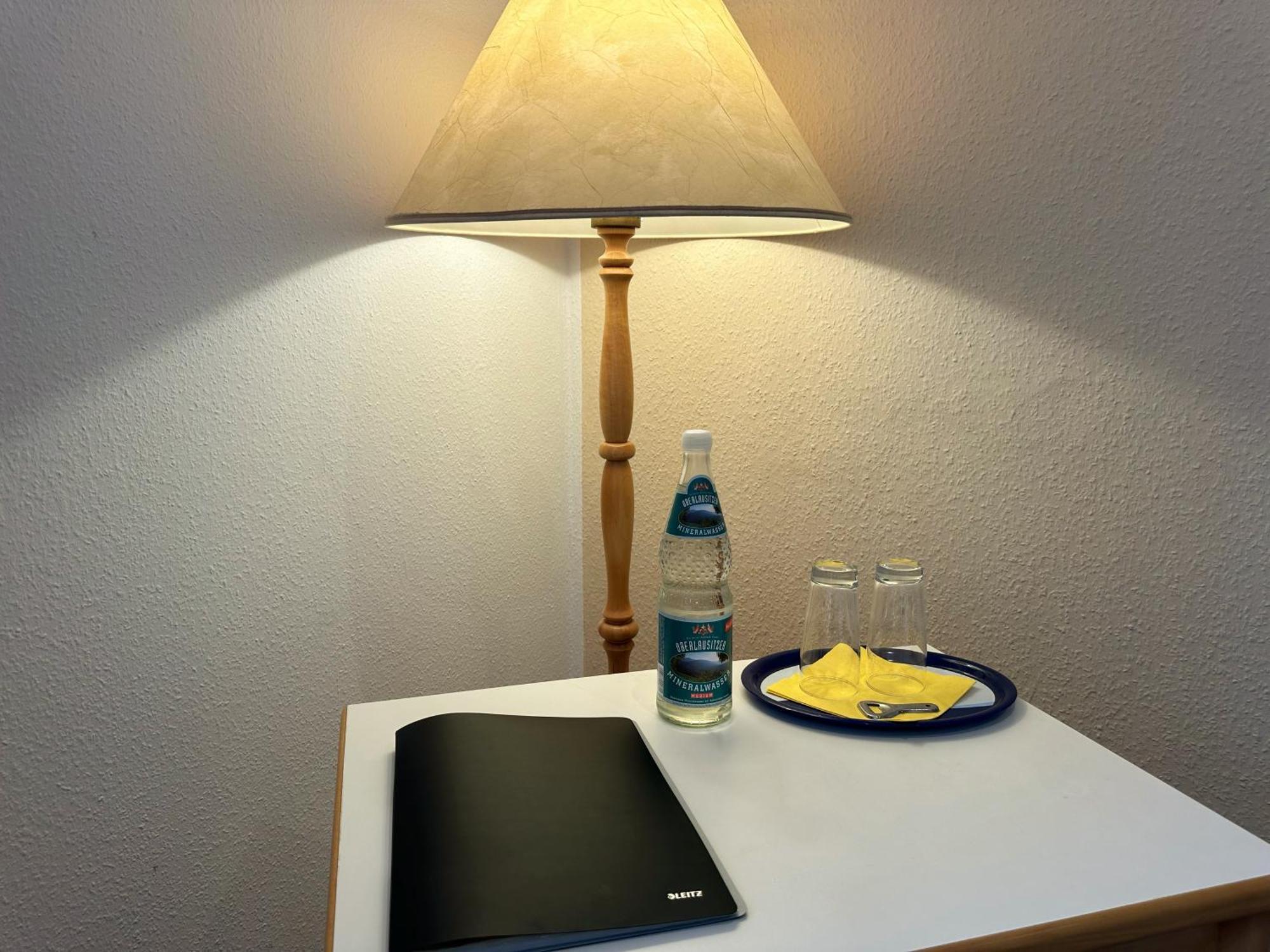 Hotel Am Laerchenberg I Fruehstueck, Wlan, Parkplatz Schirgiswalde-Kirschau Luaran gambar