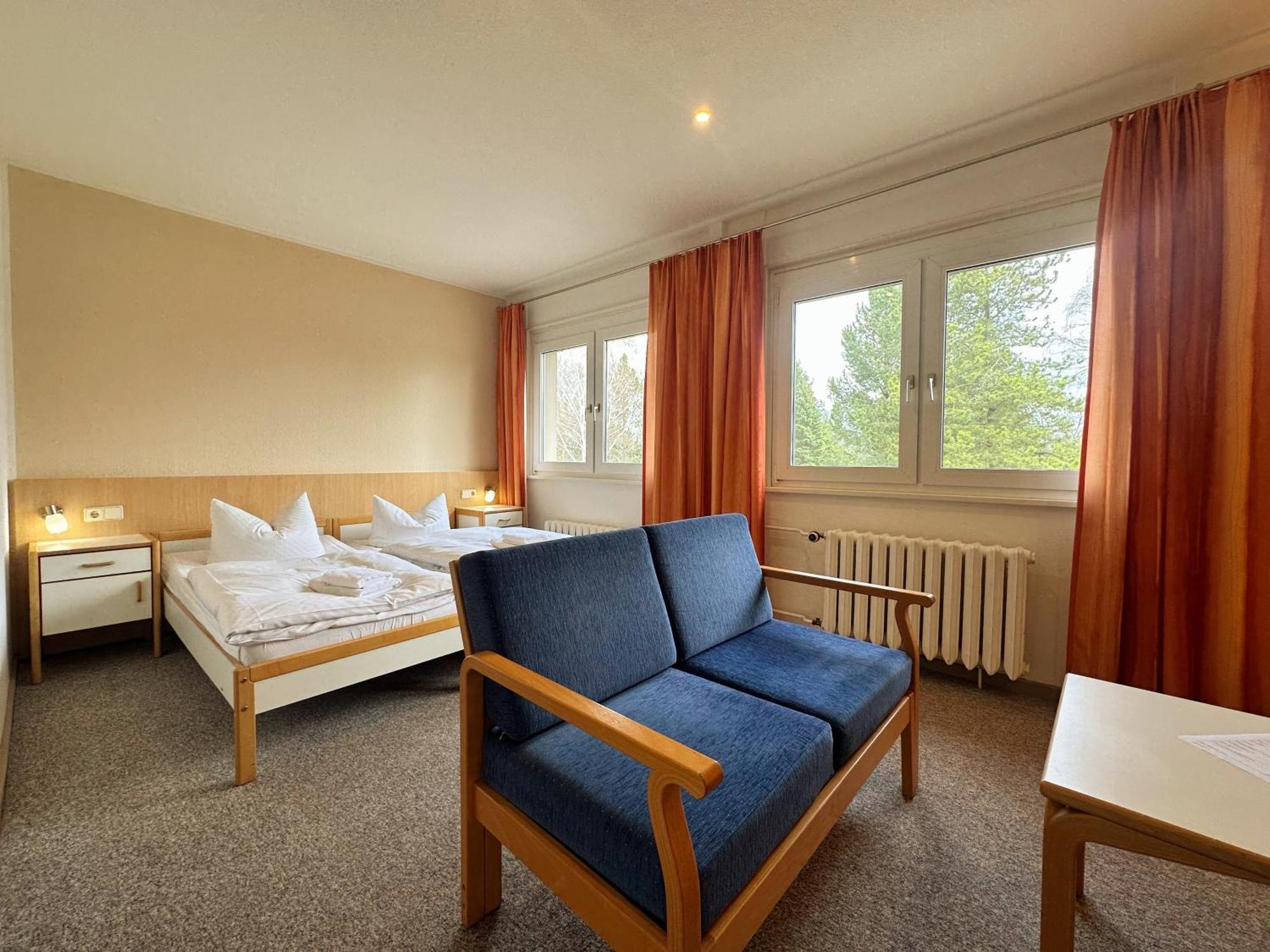 Hotel Am Laerchenberg I Fruehstueck, Wlan, Parkplatz Schirgiswalde-Kirschau Luaran gambar
