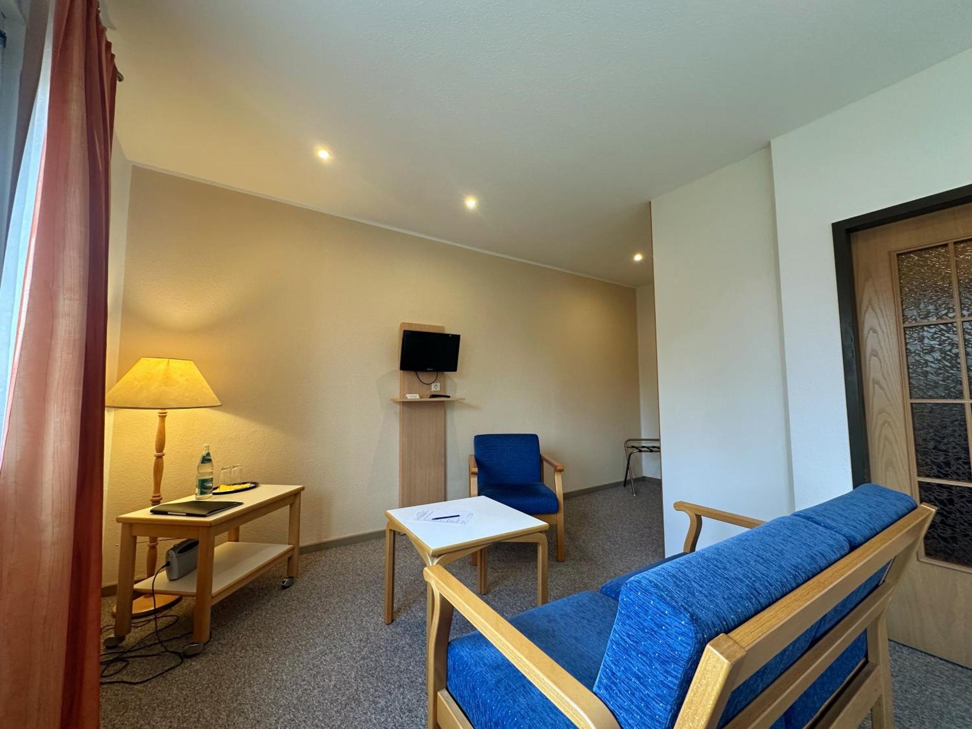 Hotel Am Laerchenberg I Fruehstueck, Wlan, Parkplatz Schirgiswalde-Kirschau Luaran gambar