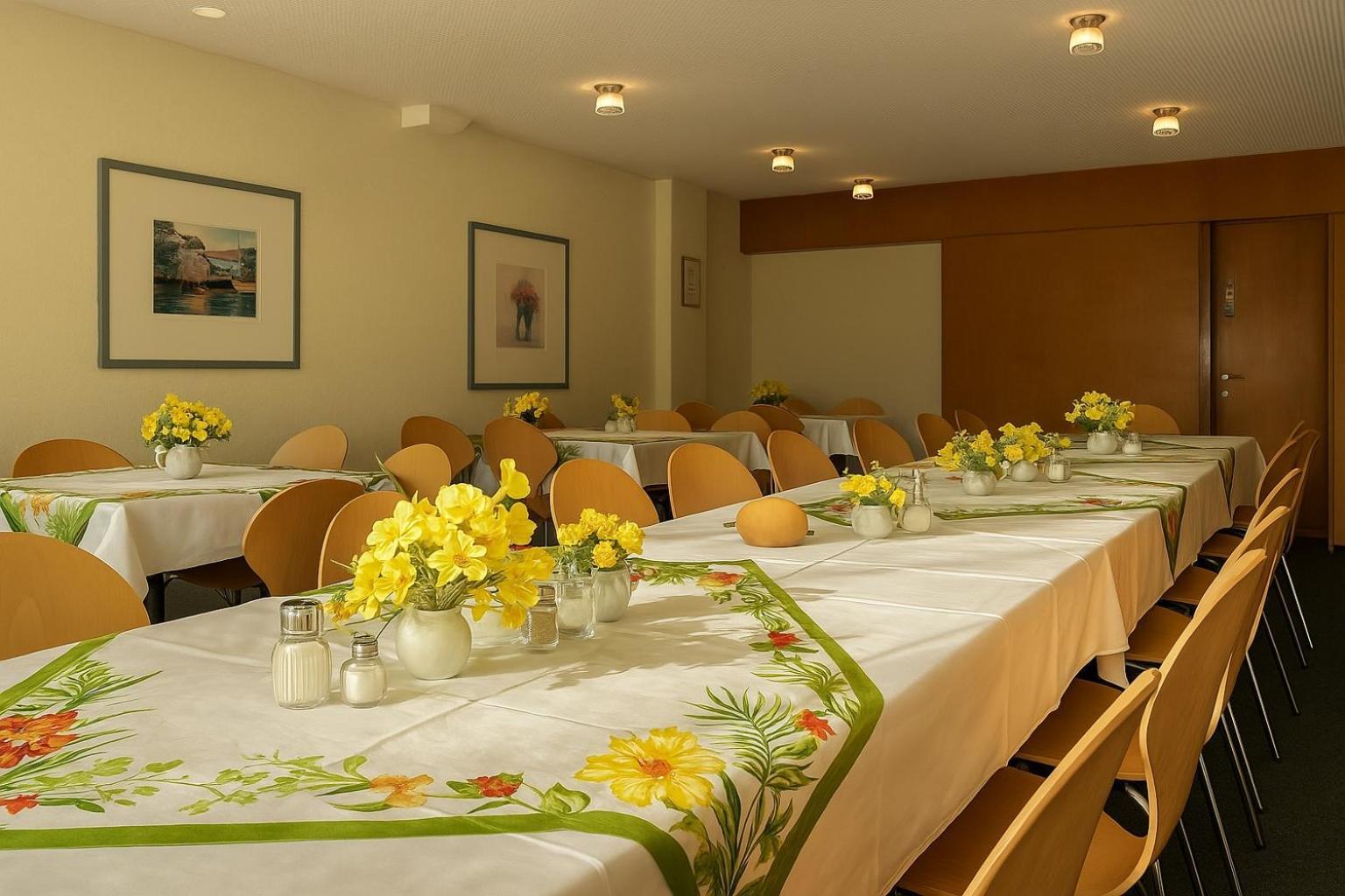 Hotel Am Laerchenberg I Fruehstueck, Wlan, Parkplatz Schirgiswalde-Kirschau Luaran gambar